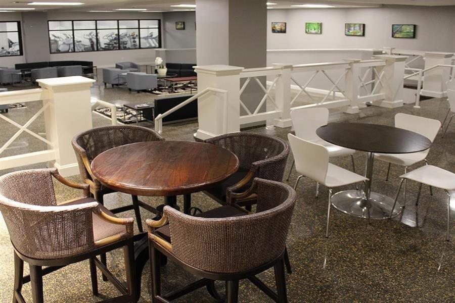 Bridgestreet At The Leader Building Aparthotel Кливланд Екстериор снимка